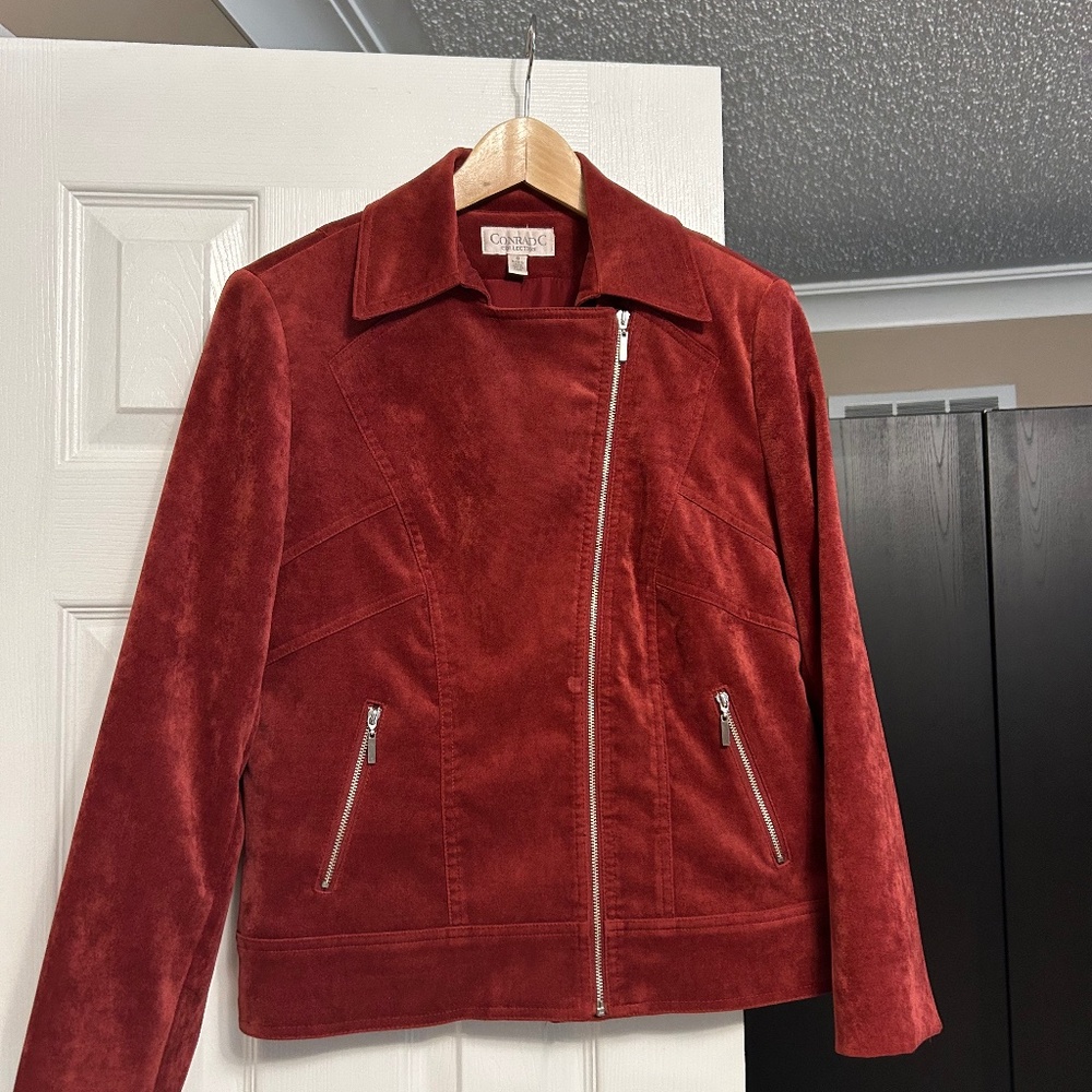 Chic Red Suede-Look Jacket – Size 8
